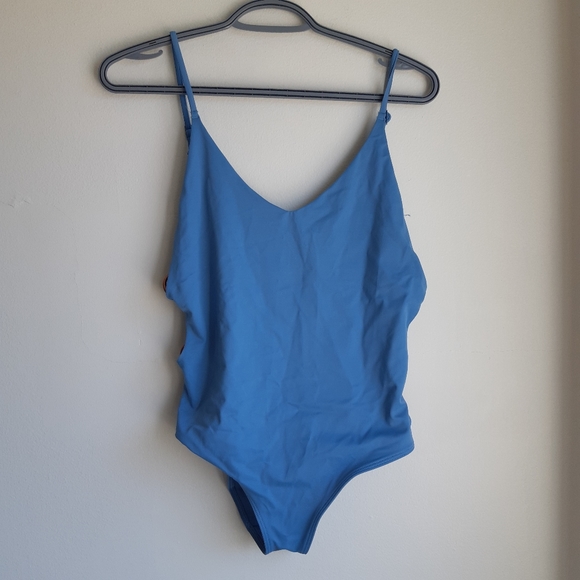 AERIE rings one piece swimsuit - Picture 3 of 4